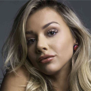 Emma Heesters